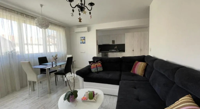 Апартаменты Bright & Spacious 1BD Flat with a Cute Balcony