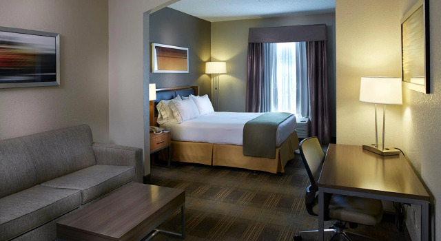 Двухместный номер Standard Holiday Inn Express & Suites Orangeburg by IHG