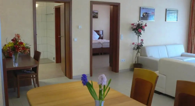 RENNHOTEL am Nürburgring, Rezervați Hotel Meuspath Vulkan Eifel