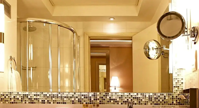 Двухместный полулюкс Top Floor с видом на море Crowne Plaza Limassol by IHG