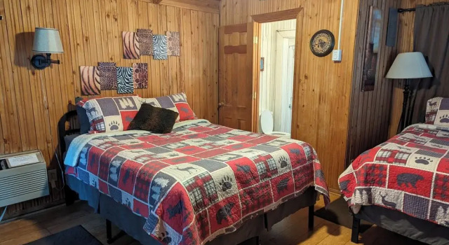 Номер Standard Ponderosa Pines