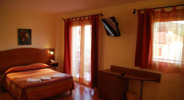 Номер Comfort Hôtel de lOrb