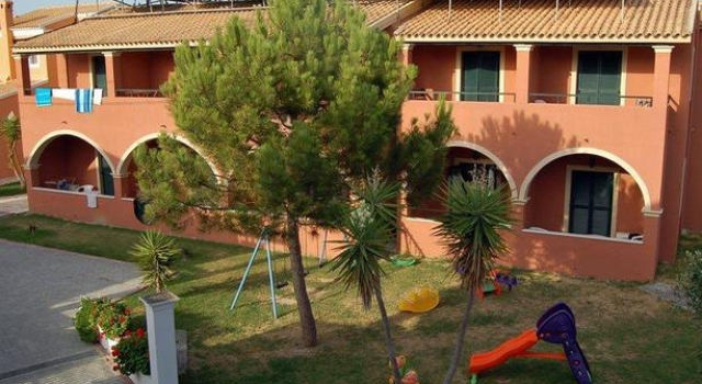 Summertime Village, Забронировать Отель Отели периферии Ионических островов с парковкой, Парковка