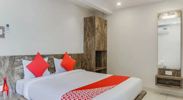 OYO 22571 Hotel Sarathi