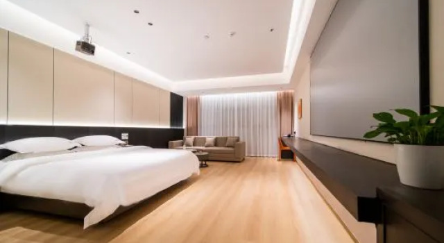 Люкс Deluxe Luodian Mucheng · Banshan Hotel (Luodian Mingzhu Square Branch)