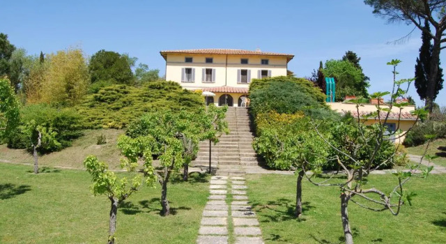 Вилла Poggio Falcone