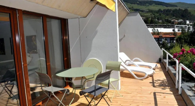 Tulai H90, Book Hotel Scuol Grisons