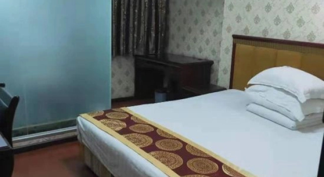 Xingtong Hotel (Wanzhou Railway Station)