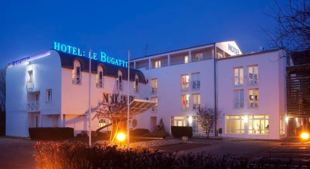 Номер Standard Hotel Le Bugatti