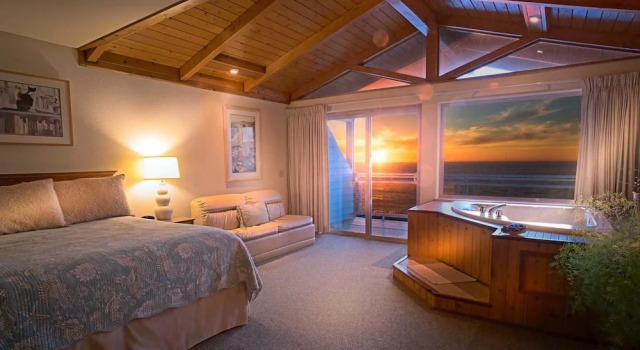 Inn Of The Lost Coast, Book Pension Shelter Cove 