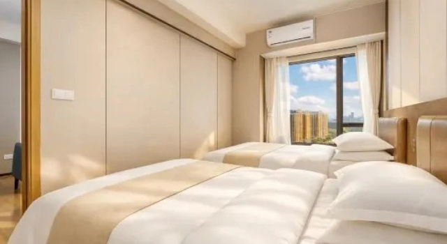 Шестиместный люкс Deluxe Xinyang Yunzhi Hotel