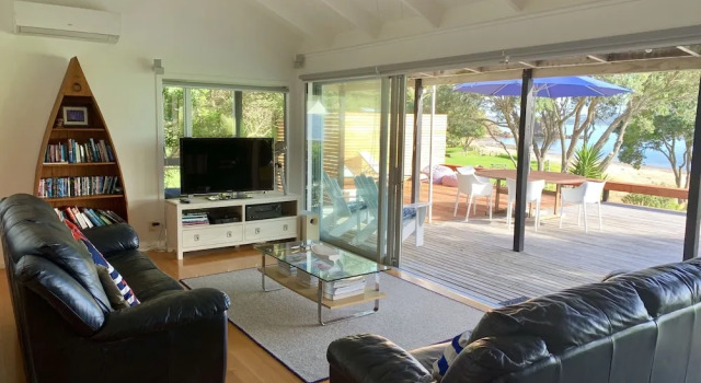 Beachfront Getaway, Забронировать Дом для отпуска Расселл 