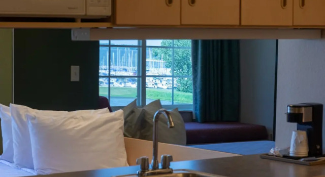 Люкс Standard Mariners Village Resort