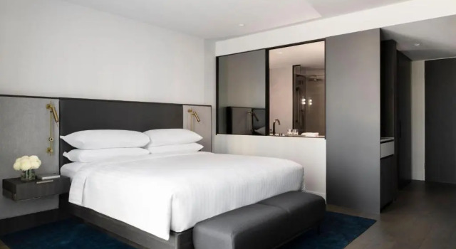 Номер Premium Melbourne Marriott Hotel Docklands