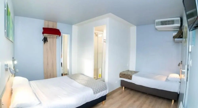 Трёхместный номер Standard Brit Hotel Macon Nord Autoroute du Soleil