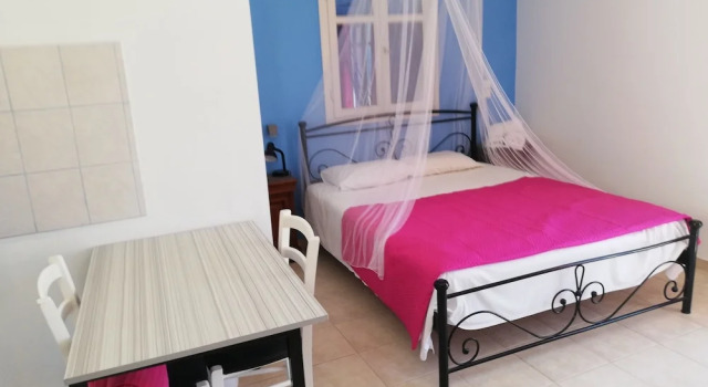 Papikinou Studios, Prenota Affittacamere Hotel a Milo con parcheggio, Parcheggio
