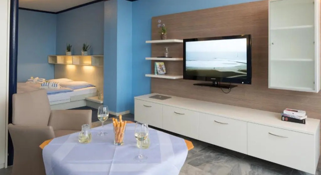 Hotels Haus Waterkant & Strandvilla Eils, Забронировать Отель Отели Нордерней 3 звезды, 3*