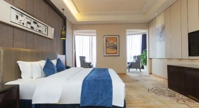 Люкс Deluxe Sunbelieve International Hotel