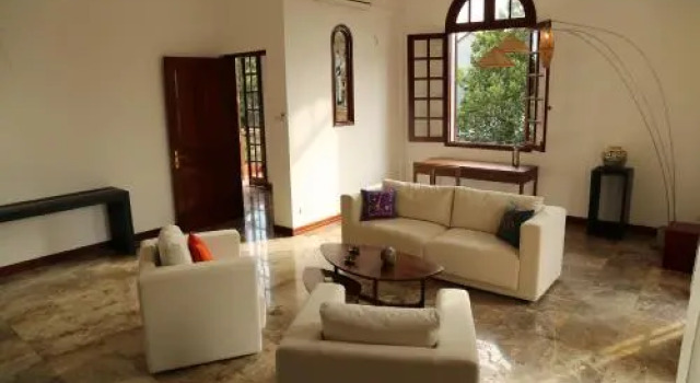 Madam Lan Anh Duong River View - H2H