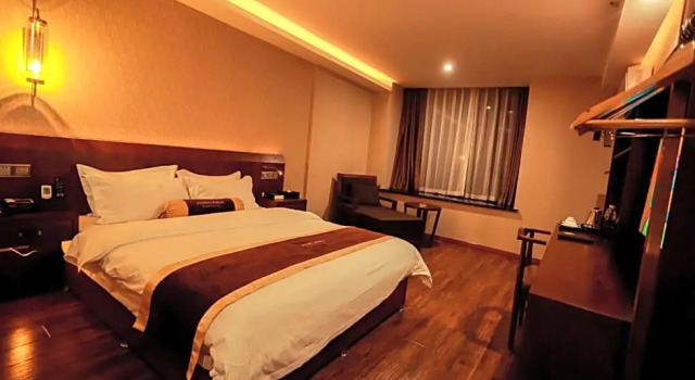 Семейный люкс James Joyce Coffetel Hotel Chengdu Baicao Street Metro Station Branch