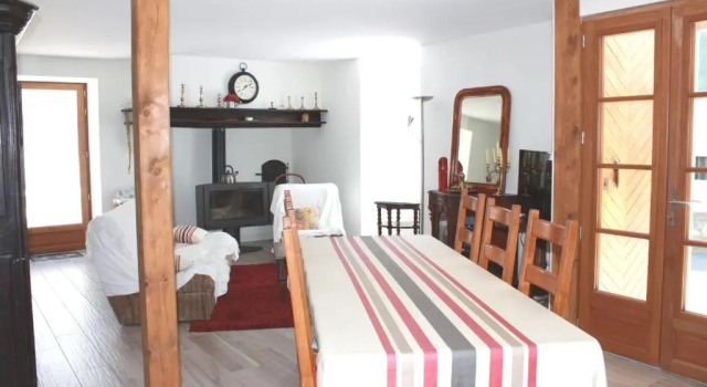 Gîte XIIIème siècle - 3étoiles - WIFI - Salle de sport, 预订 酒店 阿斯普地区奥斯 比利牛斯国家公园