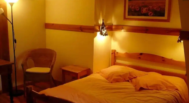L'Auberge Aux Creux des Pierres, Prenota Hotel Hotel a Alvernia con parcheggio, Parcheggio