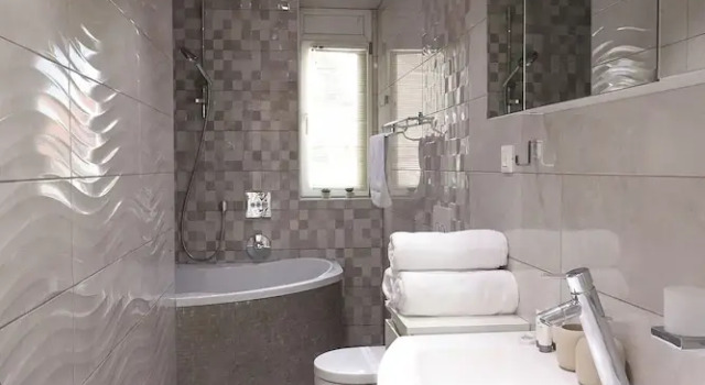 Downtown & Sandy Beach Residence, Prenota Hotel Splitska 