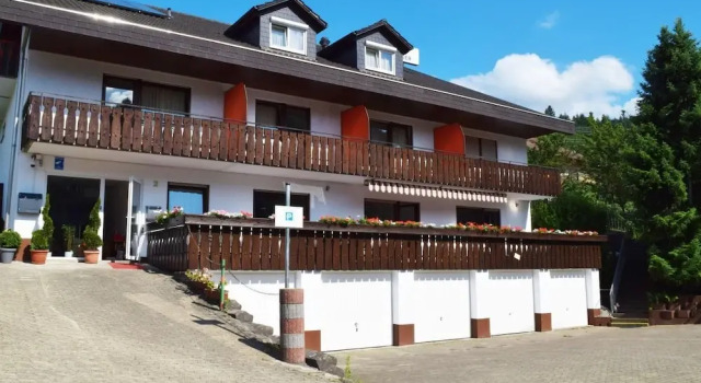 Hotel Saresma Garni