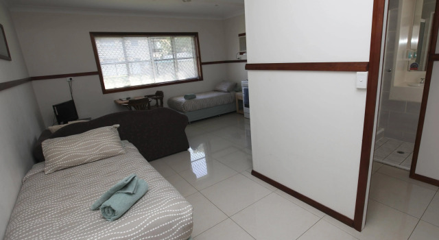 Across Country Motor Inn, Забронировать Мини-отель Даббо Central West NSW, рядом с Dundullimal