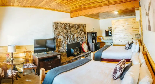 Номер Superior River Lodge