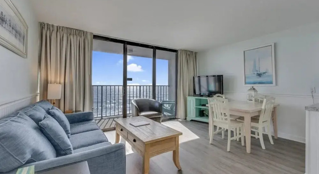 Номер Standard 0609 Oceanfront Escape by Atlantic Towers