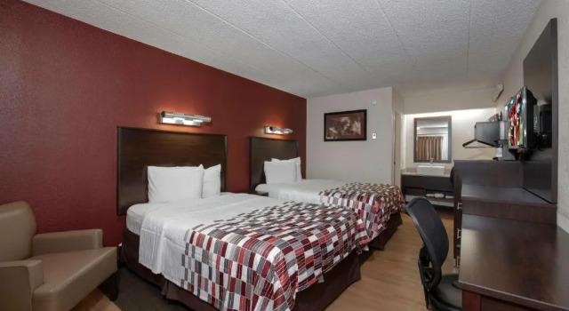Четырёхместный номер Deluxe Red Roof Inn Washington DC-Lanham