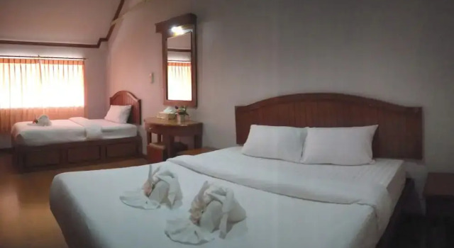 Трёхместный семейный люкс Haadrin Resort