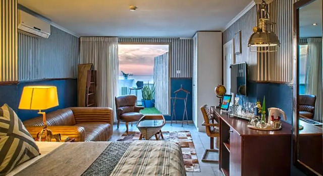 Люкс TLV Beach 88 Hotel And Spa