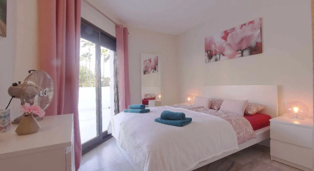 1108 Beachfront 2 Apartments With Roofterrace 80Mtr>Beach 3 Pools, Забронировать Апартаменты/квартира Марбелья Коста-дель-Соль, рядом с Playa de Artola