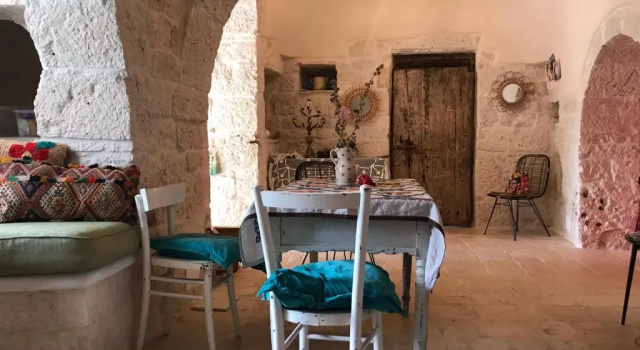 Коттедж Trullo Trelisa..with private garden, near Alberobello