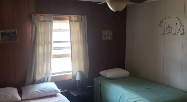 lazy bear cabins, Rezerwuj Dom wakacyjny Hotele w South Fork z parkingiem, Parking