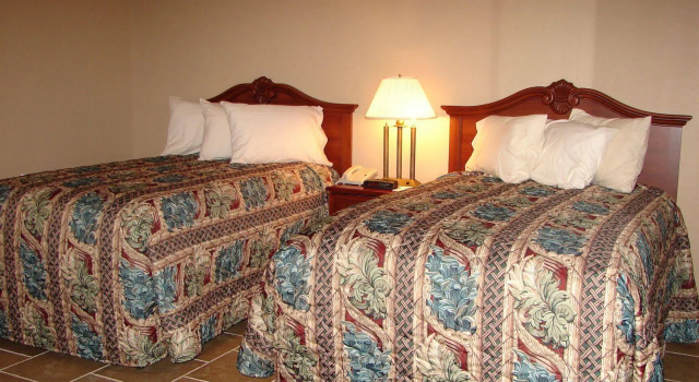 Lake Grassy Inn & Suites, Забронировать Апарт-отель Апарт-отели Southwest Florida, Апарт-отель