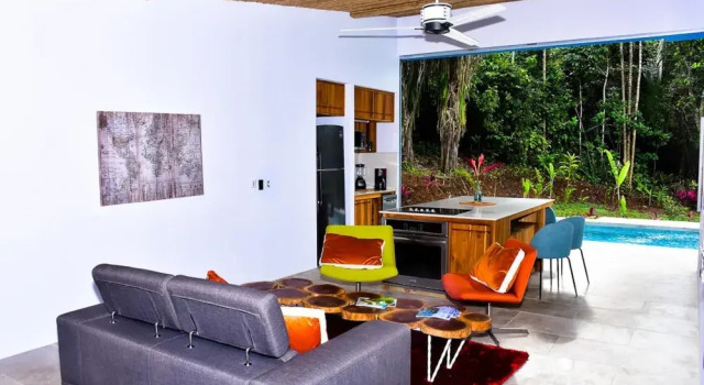 2BR Fabulous Blue House Near Quepos MA, Rezervovat Hotel Hotely v Quepos s bazénem, Bazén