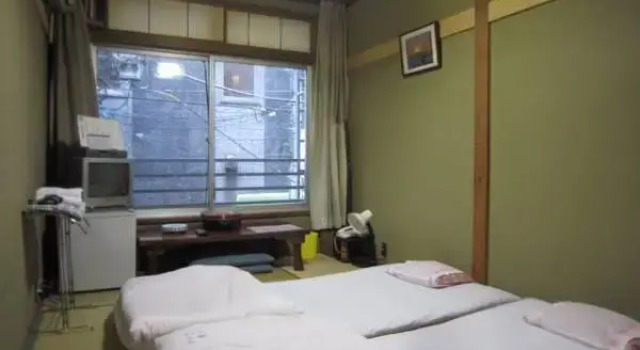 Hostel Komatsu Ueno Station, Забронировать Хостел Тайто Токио, рядом с The University Art Museum Tokyo University of the Arts