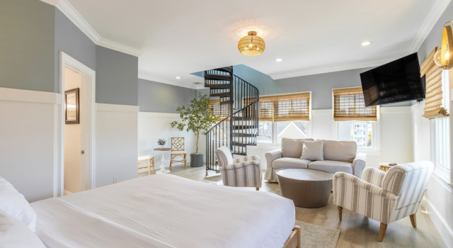 Номер Luxury с 3 комнатами с балконом и с видом на гавань The Newport Lofts - 548 Thames Street