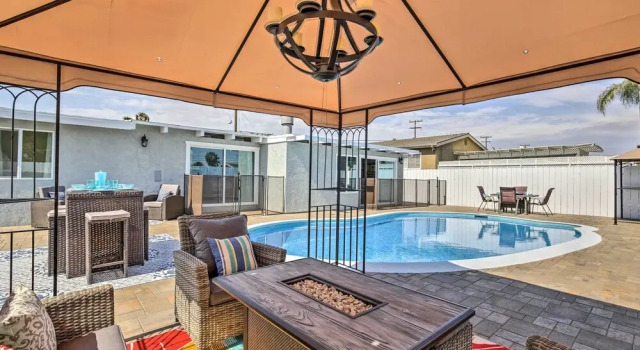 Коттедж Chic Central San Diego House w/ Private Pool!