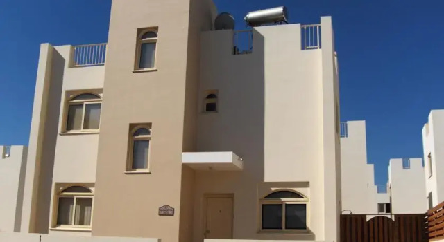 Sunny Villa