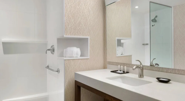 Двухместный номер Standard Courtyard by Marriott Toronto Mississauga/West