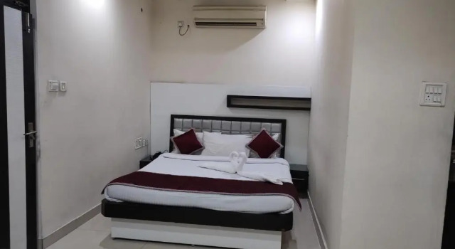 Люкс Hotel Samrat