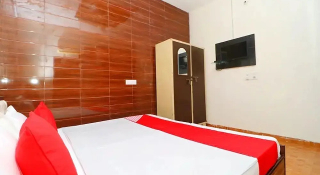 Raj Apartments  by OYO Rooms, Book Lejlighed Phagwara Punjab