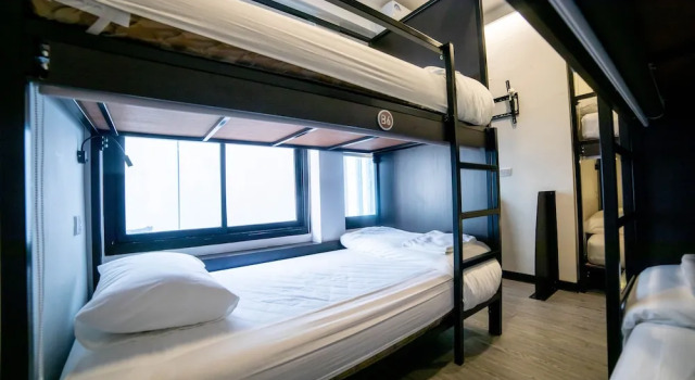 A.D.B. 08 Express - Hostel