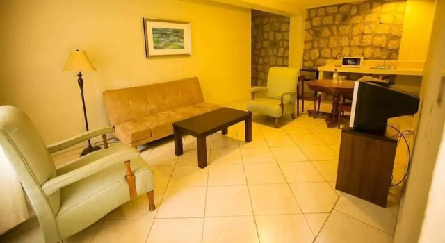Четырёхместный люкс Plaza Magdalena Hotel