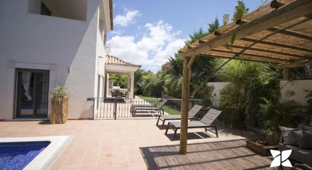 Вилла Deluxe Villa Esmeralda