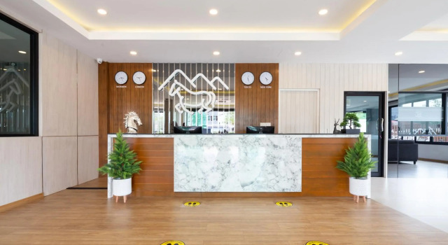 Horsehill Hotel Sriracha, Забронировать Отель Сирача провинция Чонбури